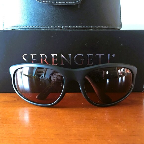 Serengeti Sunglasses Men's 5602 Summit Matte Black Drivers Sunglasses NWB - Picture 1 of 7